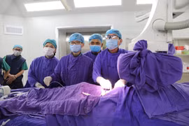 Đặt máy tạo nhịp không dây cứu bệnh nhân suy tim, nhiễm khuẩn huyết