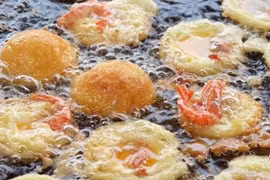 Sử dụng nhiệt độ cao, chiên ngập dầu cũng có thể gây ung thư 