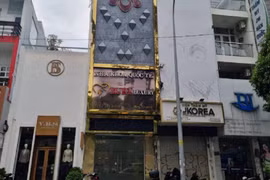 Cơ sở nha khoa Đỗ Minh Hiệp tại 135 Lê Thị Riêng, phường Bến Thành, quận 1 bị xử phạt hơn 92 triệu đồng. 