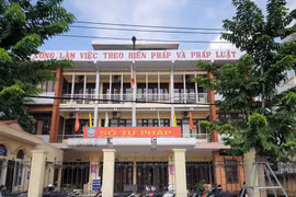 Chuyện thật như đùa: 17 lãnh đạo sở, ngành Ninh Bình phải thi lại công chức