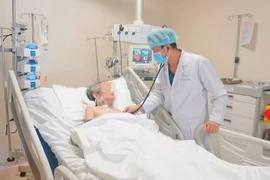 Cứu sống một bệnh nhân sốc nhiễm trùng, suy đa cơ quan sau thủng trực tràng