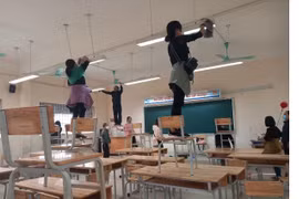 Nóng: Học sinh lớp 12 Hà Nội sẽ học trực tiếp kết hợp học trực tuyến từ ngày 6/12