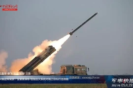 Video: Quân đội Trung Quốc thục luyện sử dụng pháo phản lực tầm xa tiêu diệt các mục tiêu trên biển