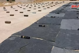 Quân đội Syria lại phát hiện và thu giữ 1 kho vũ khí lớn tại Damascus, Quneitra