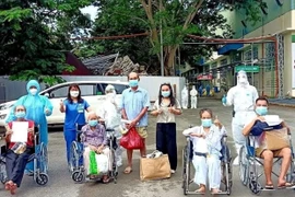 Đối đầu với Covid-19: Trải lòng của những người chiến thắng