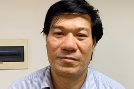 Cựu giám đốc CDC Hà Nội chủ mưu nâng giá máy xét nghiệm