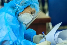 Cô gái trẻ dương tính SARS-CoV-2 đi nhiều nơi, tiếp xúc nhiều người