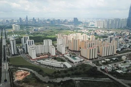 Bất động sản TPHCM: Sốt giá vẫn cần giải cứu, hay giải cứu để ngăn sốt giá?