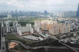 Bất động sản TPHCM: Sốt giá vẫn cần giải cứu, hay giải cứu để ngăn sốt giá?