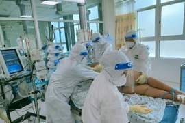 Điều trị Covid-19 cho cậu bé nặng 120kg hết 1,1 tỷ đồng