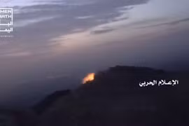 Houthi đánh cho Liên minh quân sự Ả rập Xê út thất điên bát đảo ở miền trung Yemen