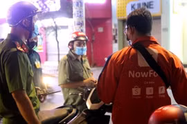  TPHCM xử phạt hàng nghìn trường hợp không đeo khẩu trang khi ra đường