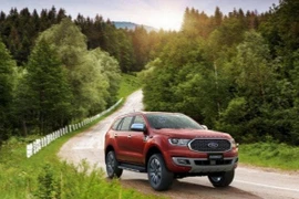 Tại Hà Nội, khách hàng mua Ford Everest tháng 9/2021 chỉ cần từ 1,139 tỷ đồng để lăn bánh.