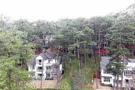 Một góc dự án Khu du lịch Lan Anh - Đà Lạt, trong khu vực hồ Tuyền Lâm. 