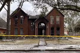 Bốn người trong gia đình gốc Việt thiệt mạng vì cháy nhà ở Texas