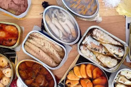 Ăn đồ hộp ức chế sinh tinh