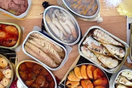 Ăn đồ hộp ức chế sinh tinh