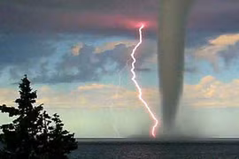 Vòi rồng và khám phá kinh hoàng nhất ít ai hay