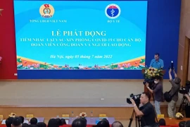 Phát động chiến dịch tiêm vắc xin COVID-19 mũi 3 và 4 cho cán bộ công chức, viên chức và người lao động