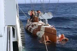 Hải quân Việt Nam hoàn thành cuộc diễn tập cứu hộ tàu ngầm chung với Nga 