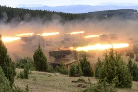 Cận cảnh cuộc diện tập quy mô lớn của quân đội Serbia