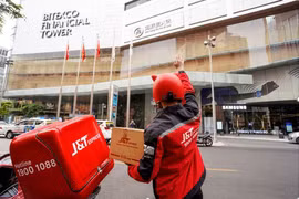 Doanh nghiệp chuyển phát nhanh nỗ lực kích cầu thị trường mùa ‘hạ nhiệt’