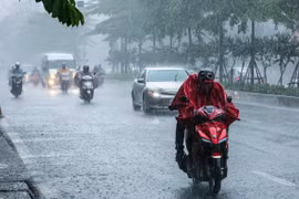 Vùng áp thấp vào Biển Đông, Bắc Bộ mưa lớn