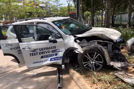 Khách lái thử Forester gây tai nạn, Subaru mạnh dạn tuyên bố về độ an toàn của xe