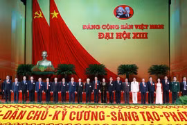 Đưa Khánh Hòa trở thành trung tâm kinh tế biển, du lịch, dịch vụ lớn của cả nước