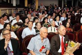 Tổng kết cuộc thi viết "Độc giả với Báo KH&ĐS" - Những mối lương duyên bền lâu