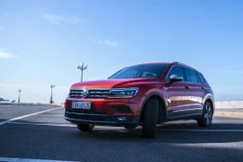 Tháng Ngâu, Volkswagen ưu đãi mua xe Tiguan Allspace và Passat gần 200 triệu đồng