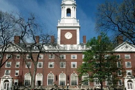 Đại học Harvard tuyên bố dạy online 100% vào năm học tới