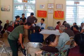 Công ty Cổ phần Dược phẩm và Sinh học Việt Nam: “Núp bóng” khám bệnh để bán thực phẩm chức năng