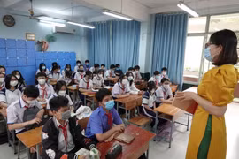 Theo UBND TPHCM, quy định mới nhằm hạn chế việc gián đoạn đối với các hoạt động của đời sống như sản xuất, kinh doanh; việc đi học của học sinh;