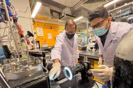 Carbon dioxide có thể được lưu trữ lâu dài dưới đáy đại dương