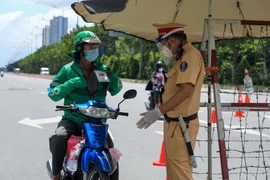 Nhiều shipper TP.HCM không dám nhận đơn giao hàng liên quận