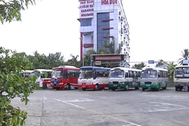 Ô tô kinh doanh vận tải hành khách được giảm 30% phí sử dụng đường bộ