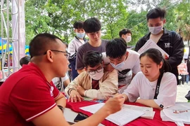 Chọn ngành hay chọn trường?