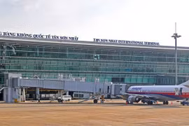 Cảng hàng không quốc tế Tân Sơn Nhất.