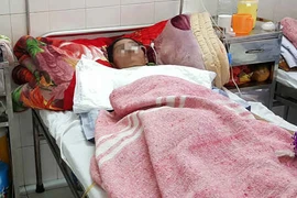 Chàng trai vạm vỡ còn da bọc xương vì ăn tiết canh