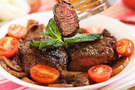 Ăn thịt bò thời điểm này nguy cơ mắc bệnh hiểm nghèo