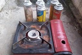 Bé trai 8 tuổi bị bỏng do bình gas mini để ngoài trời tự phát phát nổ