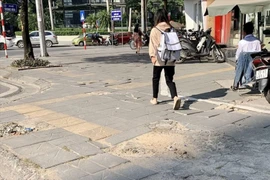 Đá lát nguyên khối rất khó vỡ