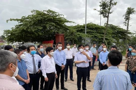 Dịch tại Bắc Giang ‘rất nóng’, Bộ trưởng Y tế đề nghị nâng mức phong tỏa