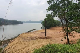 2 hồ thắng cảnh ở Sóc Sơn tiếp tục bị lấn chiếm
