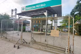 Một cửa hàng tại An Giang đã đóng cửa nhiều ngày qua.