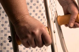 Tập phục hồi sau mổ cột sống thắt lưng