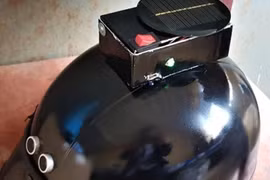 Nam sinh cho "ra lò" thiết bị hỗ trợ người khiếm thị từ vật dụng bỏ đi