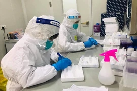 Hoãn ban hành hướng dẫn về giá xét nghiệm COVID-19 mới