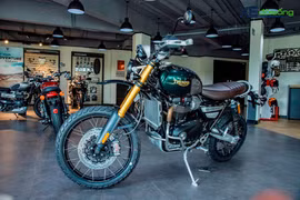 Diện kiến 1 trong 2 phiên bản đặc biệt Triumph Scrambler 1200 Steve McQueen cực độc tại Việt Nam